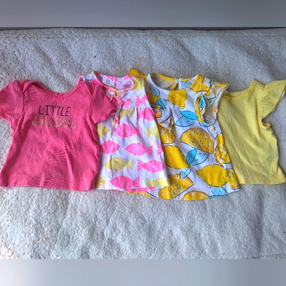 Carter's Bundle of 4 tops for baby girl 0-3 months - Picture 2 of 9